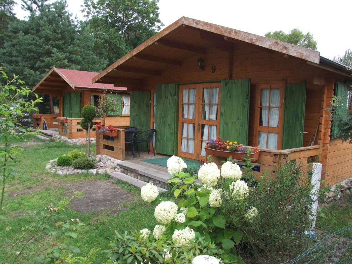 Hotel Osrodek Wypoczynkowy W Jeleniu à Borne Sulinowo Extérieur photo