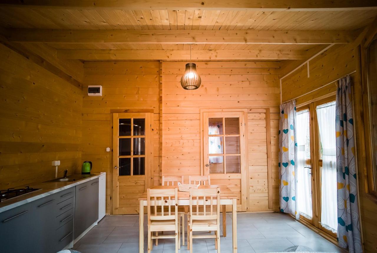 Hotel Osrodek Wypoczynkowy W Jeleniu à Borne Sulinowo Extérieur photo