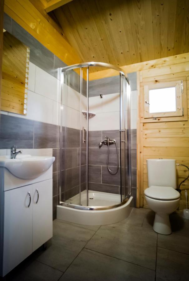 Hotel Osrodek Wypoczynkowy W Jeleniu à Borne Sulinowo Extérieur photo